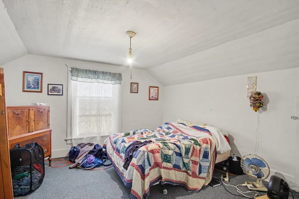 5715 Potters Road Saranac, MI 48881