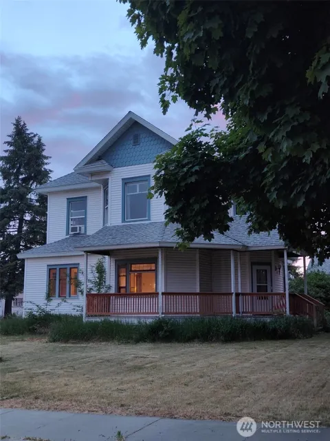 703 Washington
