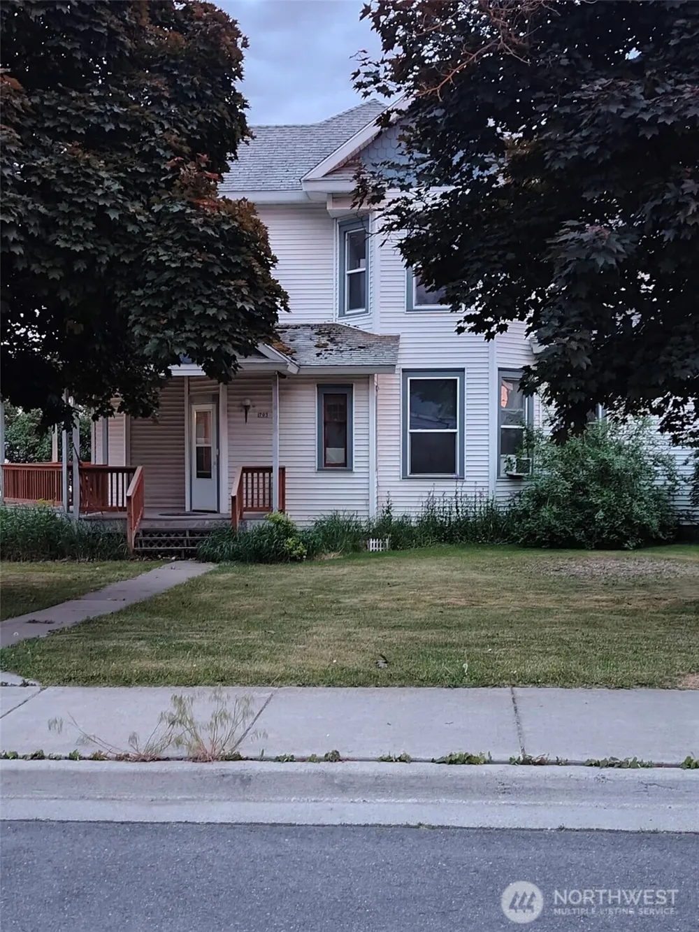 703 Washington Davenport, WA 99122