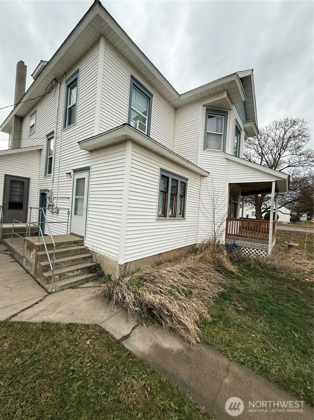 703 Washington Davenport, WA 99122