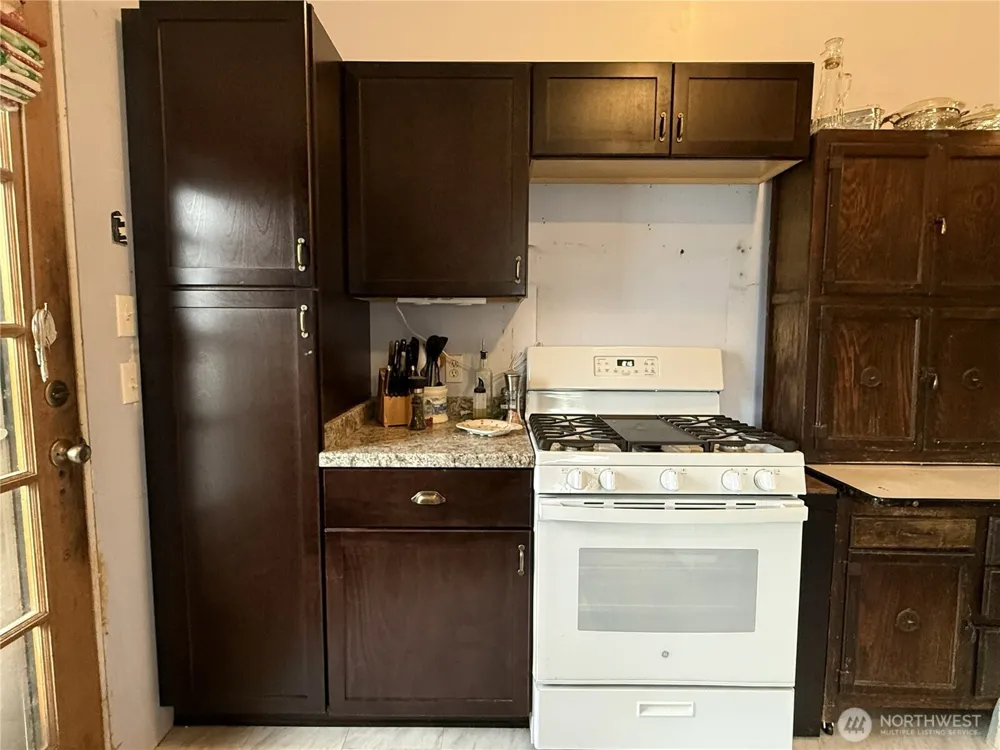 703 Washington Davenport, WA 99122
