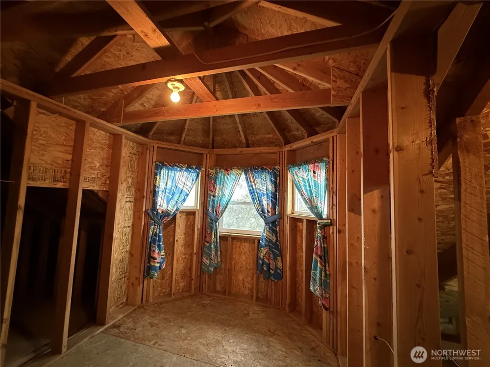703 Washington Davenport, WA 99122