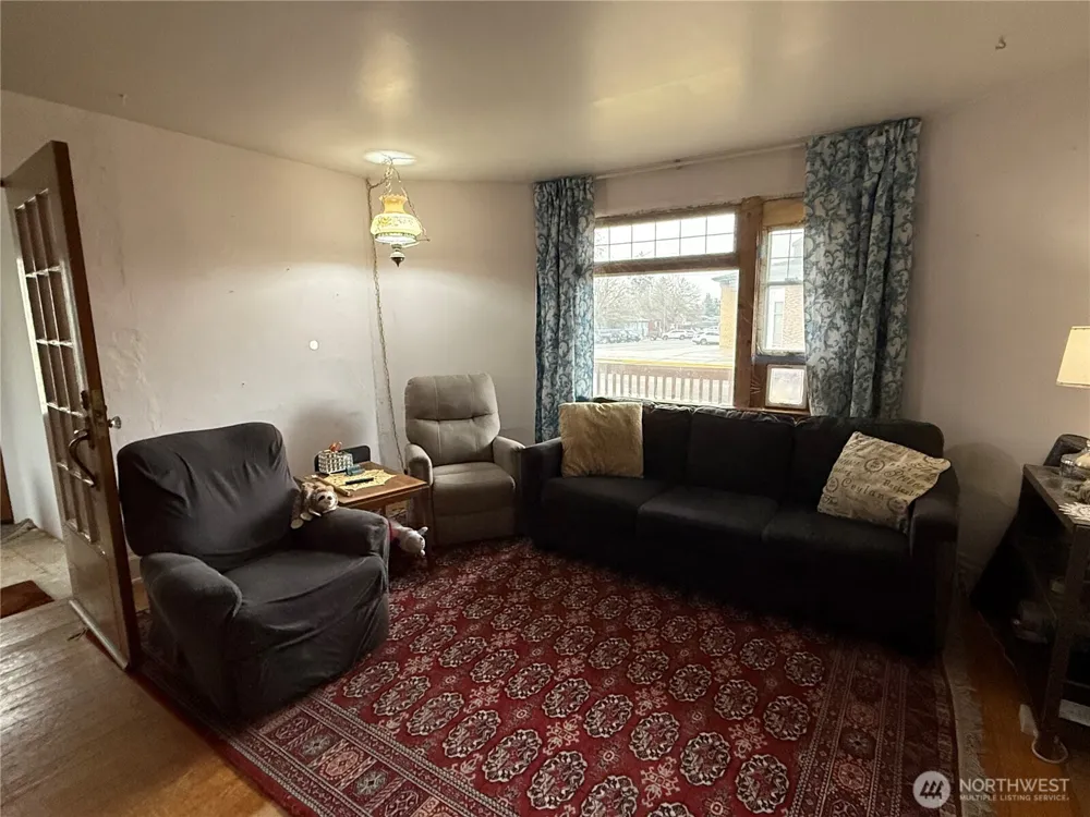 703 Washington Davenport, WA 99122