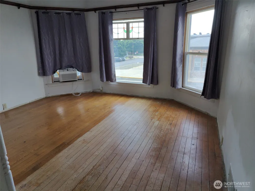 703 Washington Davenport, WA 99122