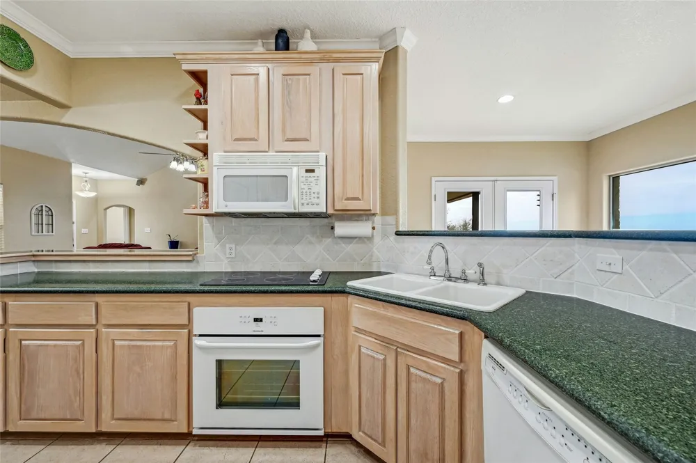 1370 Sunset View Fischer, TX 78623