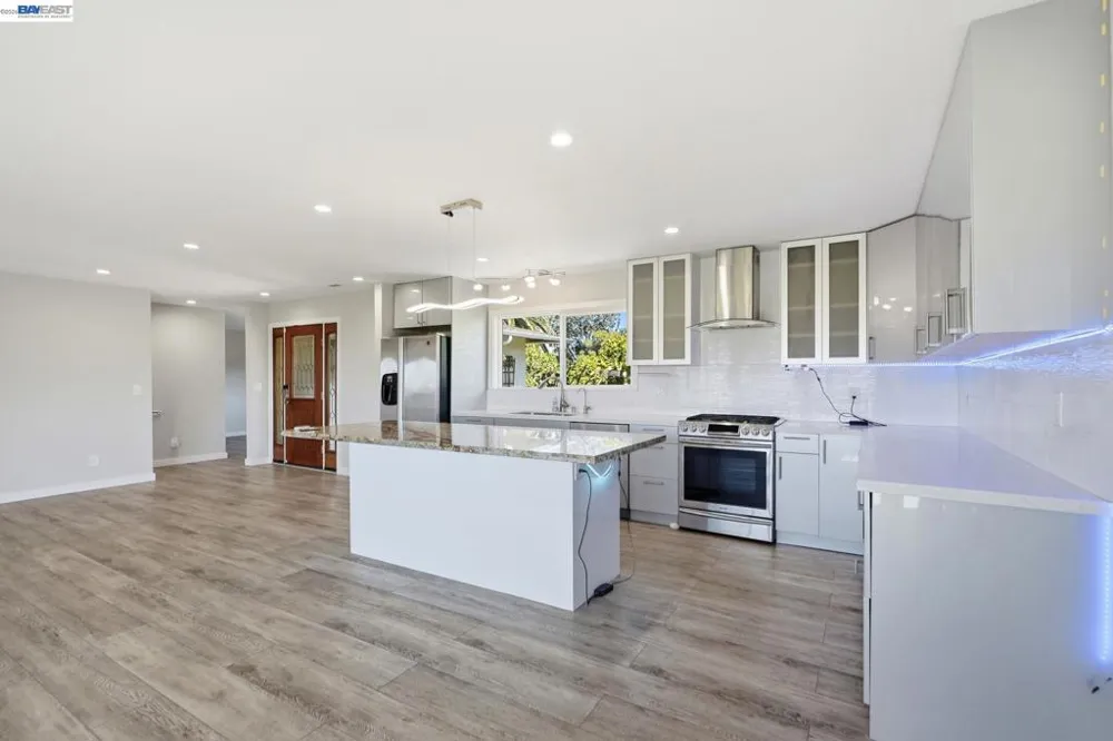 893 Bel Marin Keys Blvd Novato, CA 94949