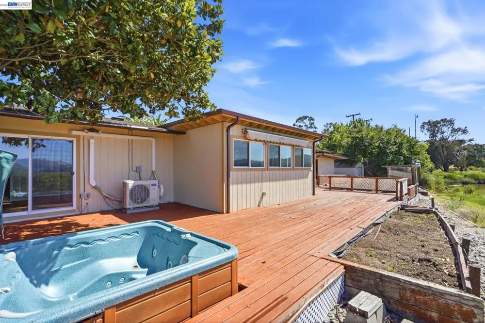 893 Bel Marin Keys Blvd Novato, CA 94949