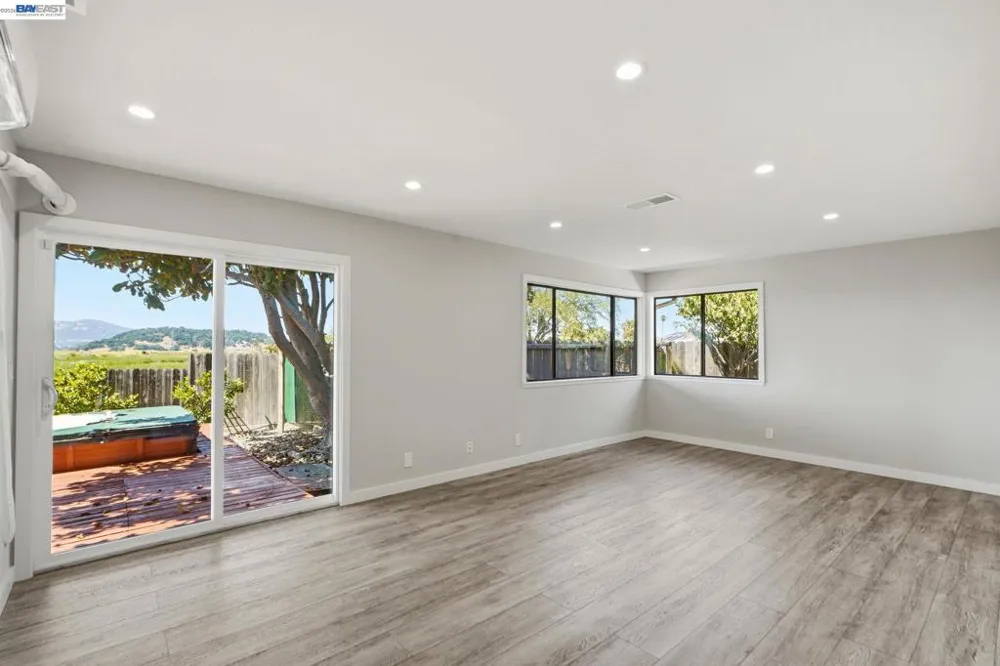 893 Bel Marin Keys Blvd Novato, CA 94949