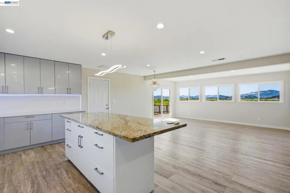 893 Bel Marin Keys Blvd Novato, CA 94949