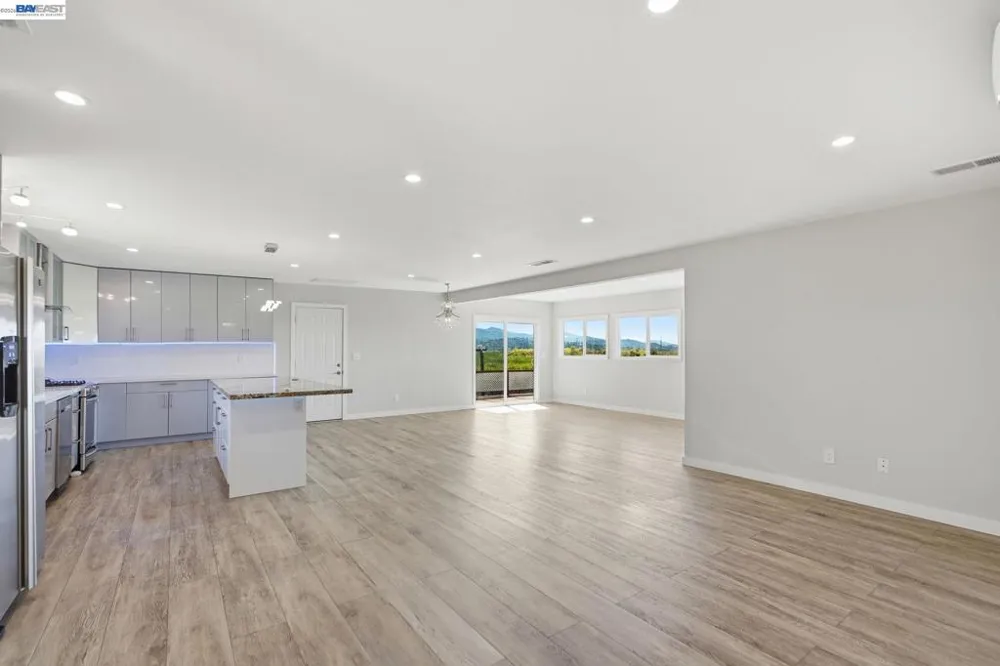 893 Bel Marin Keys Blvd Novato, CA 94949