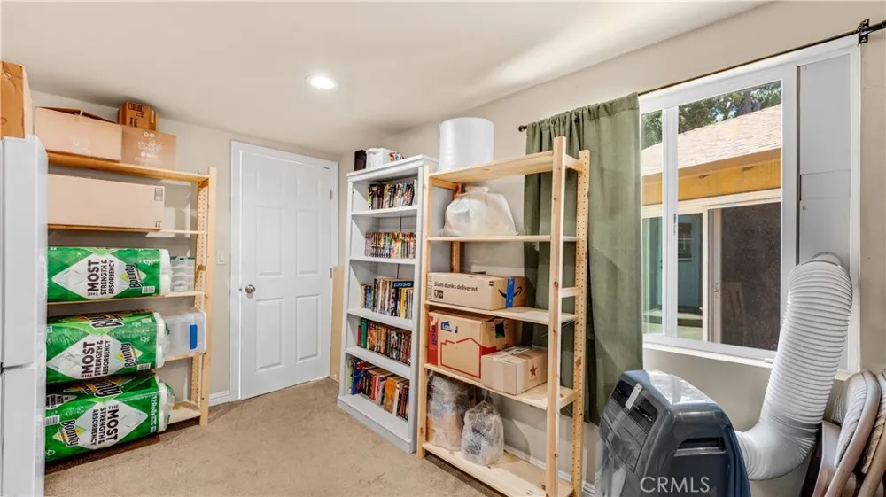 1232 E Elmwood Avenue Burbank, CA 91501