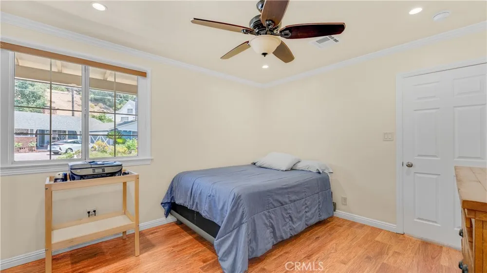 1232 E Elmwood Avenue Burbank, CA 91501
