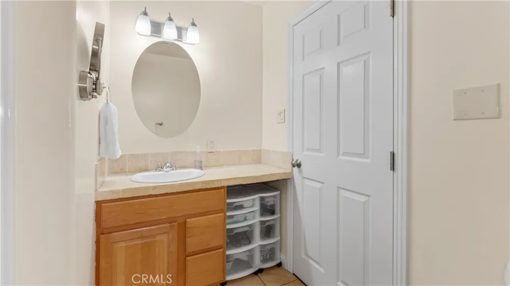 1232 E Elmwood Avenue Burbank, CA 91501
