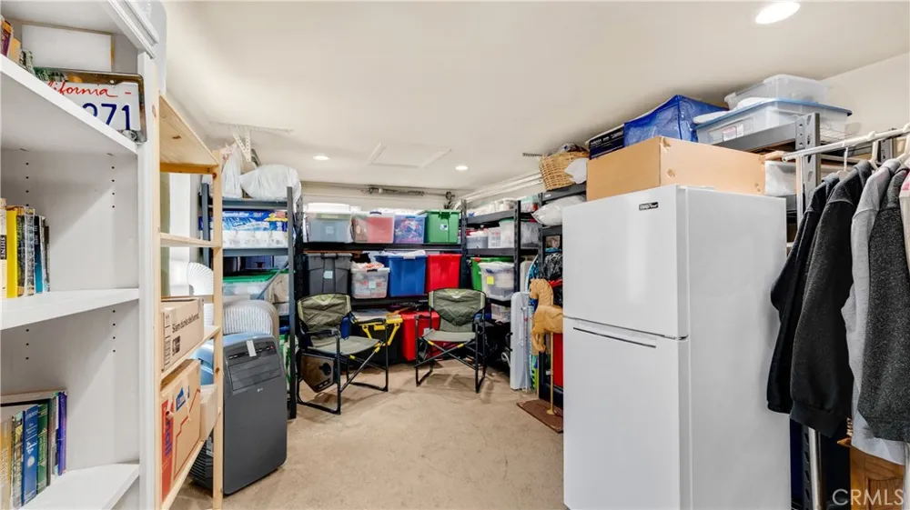 1232 E Elmwood Avenue Burbank, CA 91501