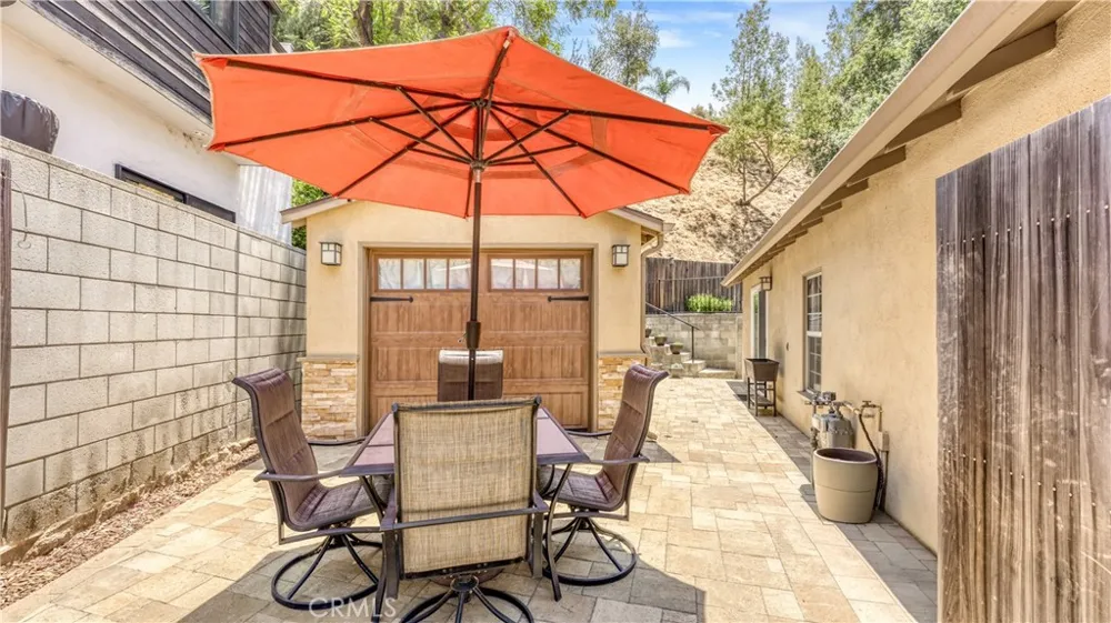 1232 E Elmwood Avenue Burbank, CA 91501