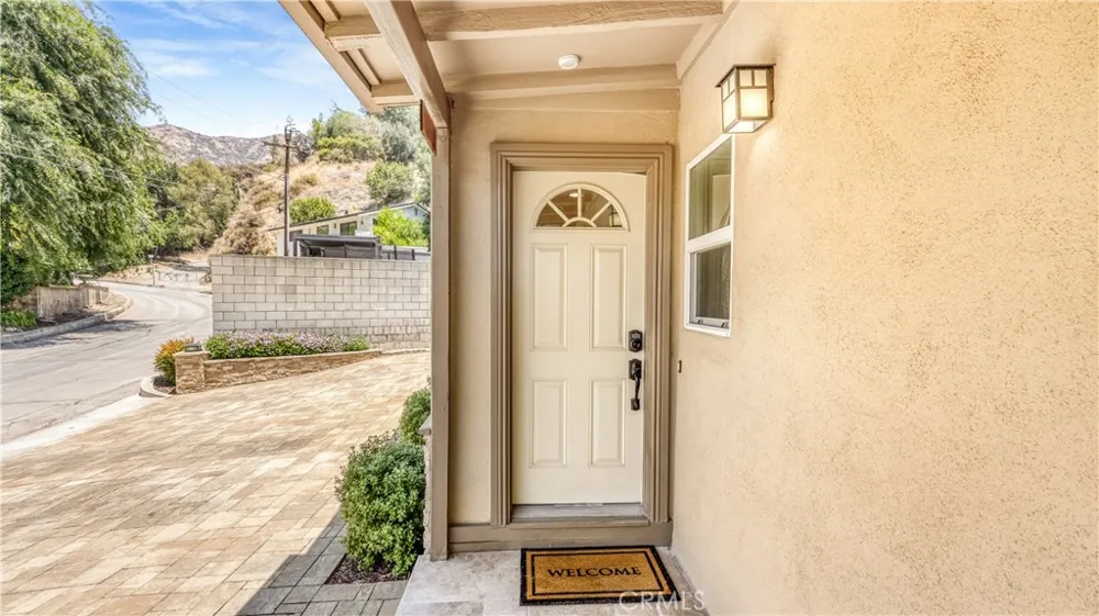 1232 E Elmwood Avenue Burbank, CA 91501