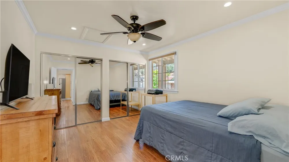 1232 E Elmwood Avenue Burbank, CA 91501