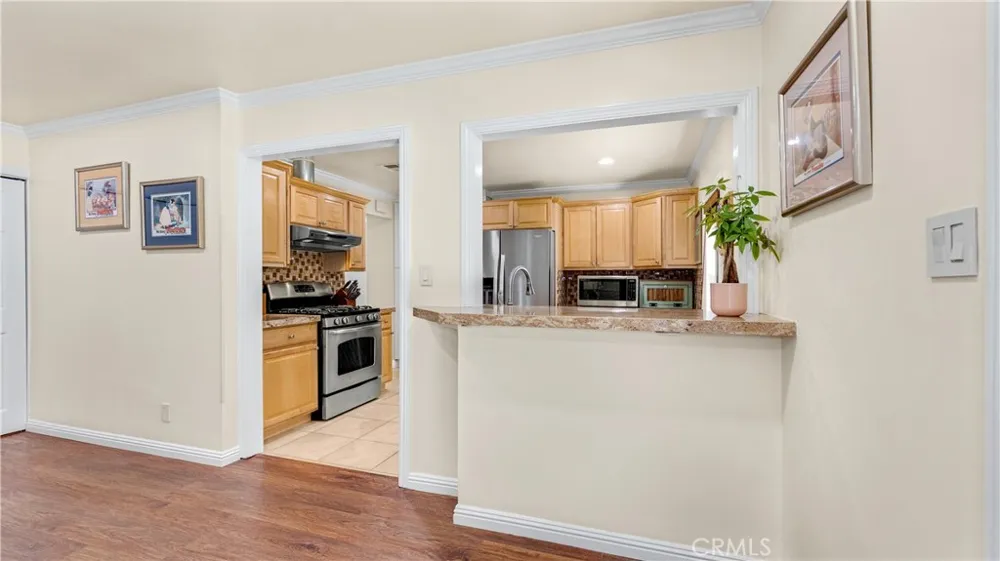 1232 E Elmwood Avenue Burbank, CA 91501