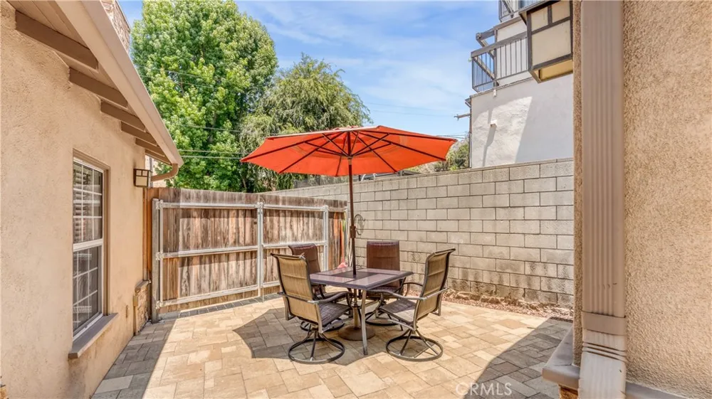 1232 E Elmwood Avenue Burbank, CA 91501