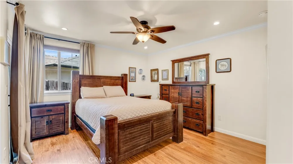 1232 E Elmwood Avenue Burbank, CA 91501