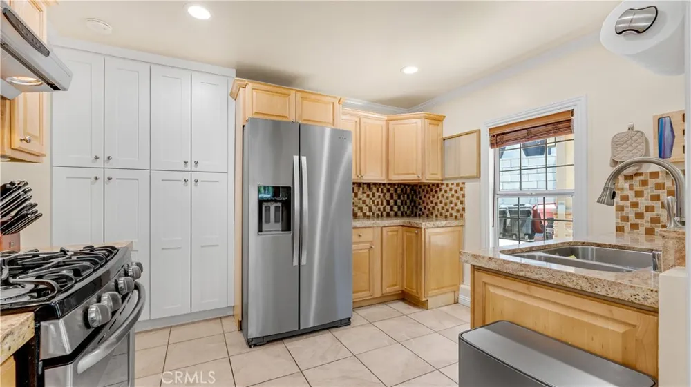 1232 E Elmwood Avenue Burbank, CA 91501