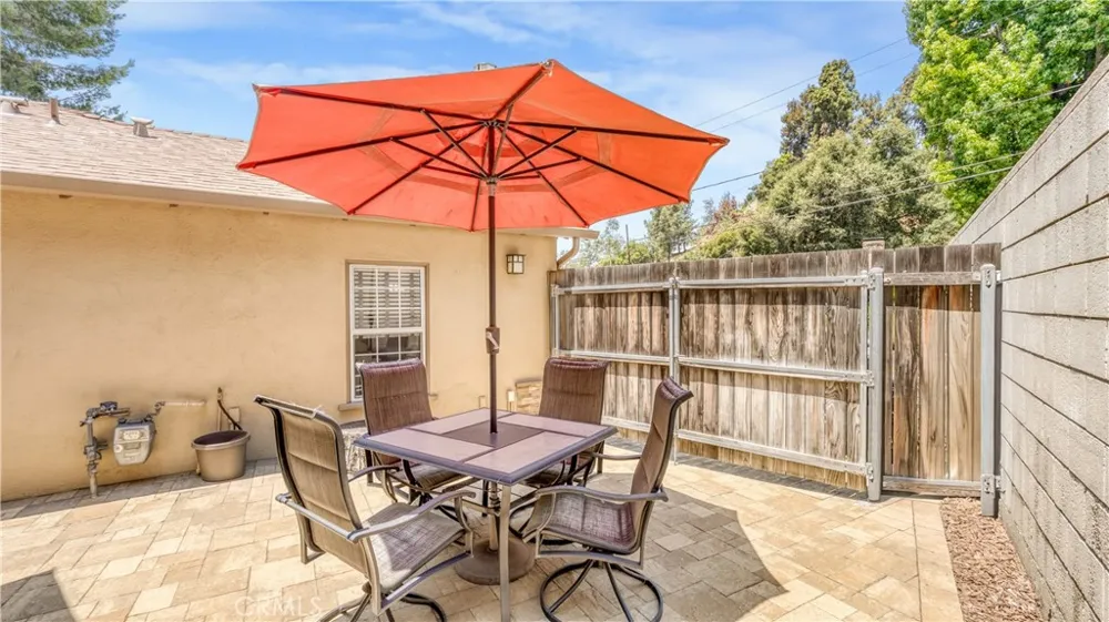 1232 E Elmwood Avenue Burbank, CA 91501