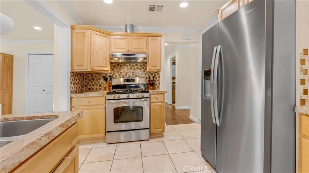 1232 E Elmwood Avenue Burbank, CA 91501