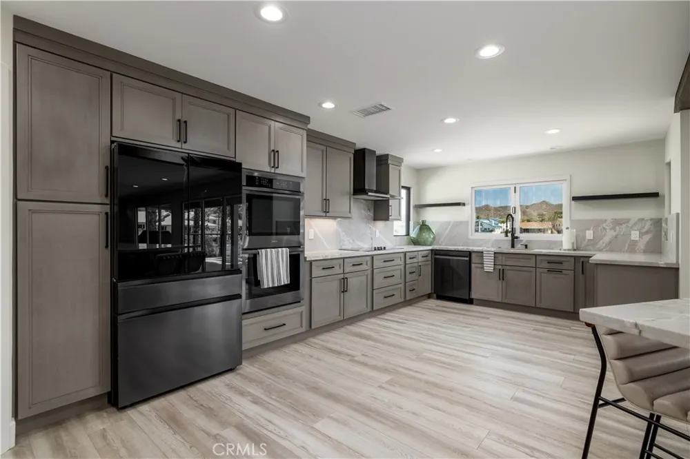 30240 Longhorn Canyon Lake, CA 92587