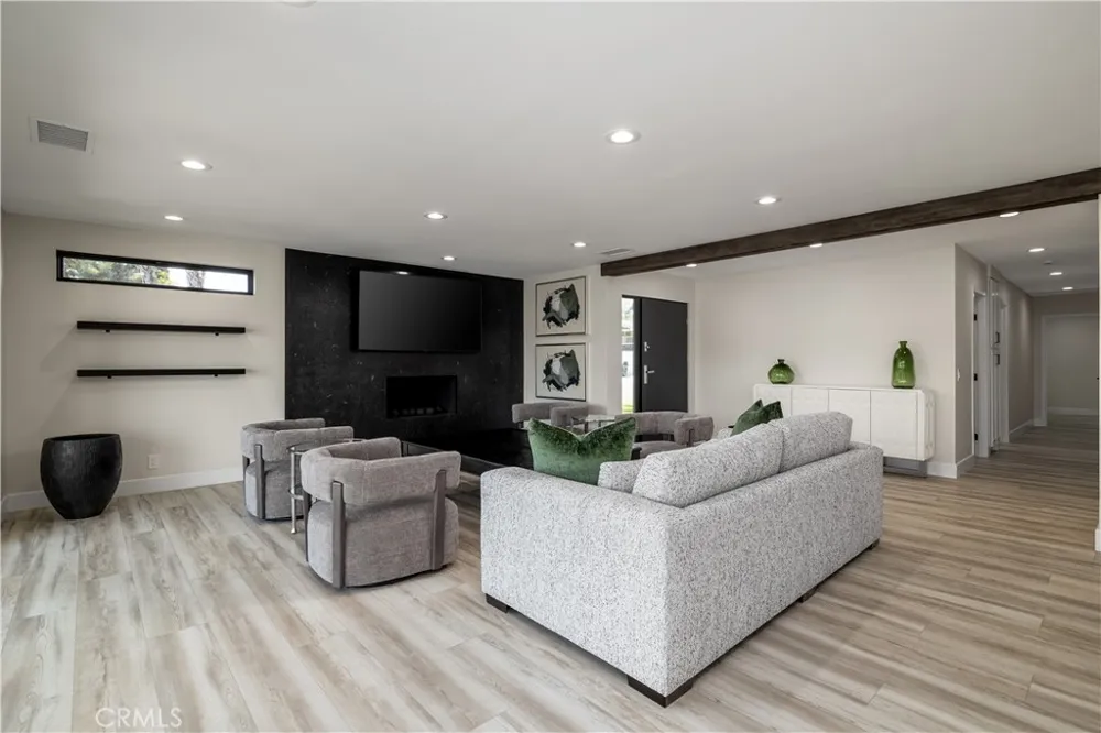 30240 Longhorn Canyon Lake, CA 92587
