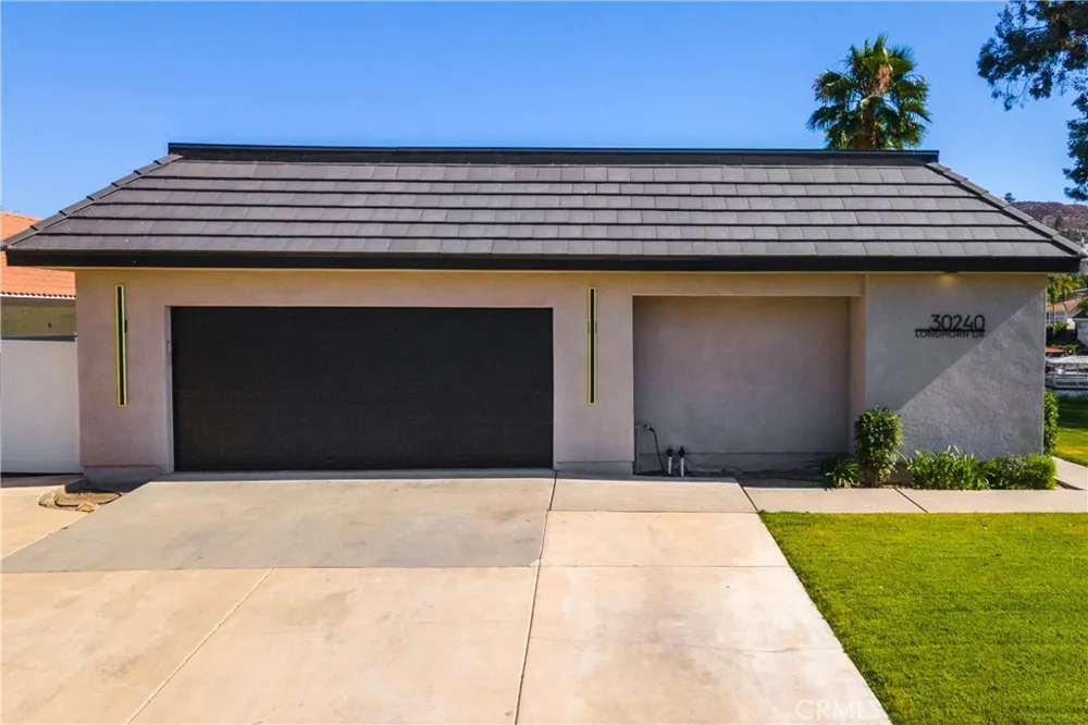 30240 Longhorn Canyon Lake, CA 92587
