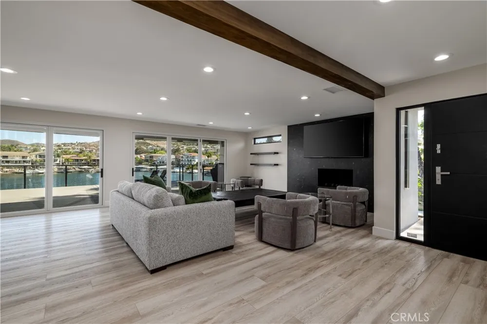 30240 Longhorn Canyon Lake, CA 92587