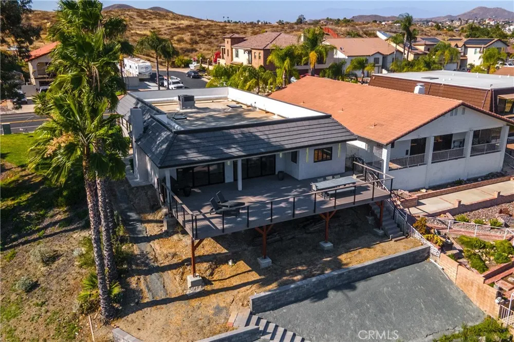 30240 Longhorn Canyon Lake, CA 92587