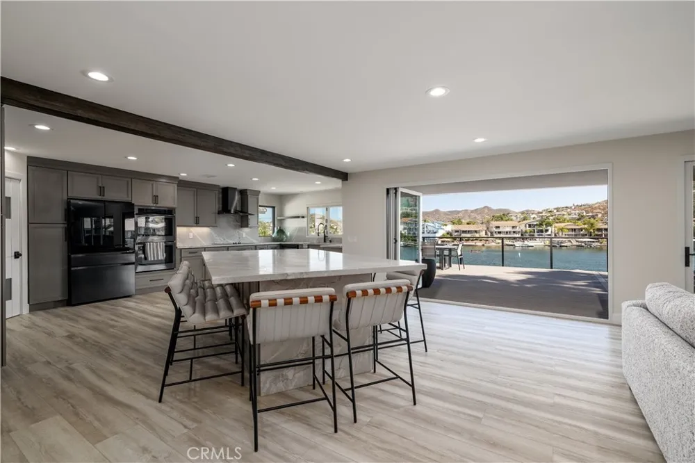 30240 Longhorn Canyon Lake, CA 92587