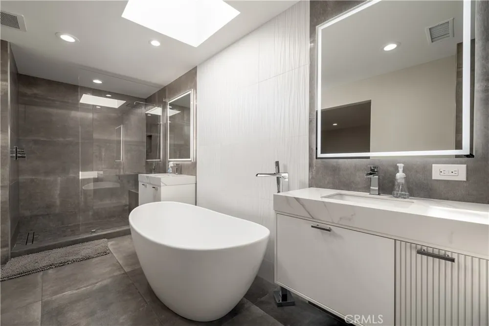 30240 Longhorn Canyon Lake, CA 92587