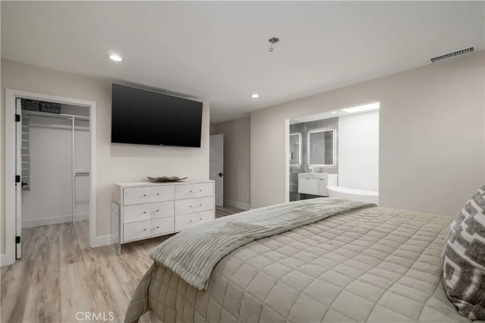 30240 Longhorn Canyon Lake, CA 92587