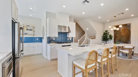 1988 Lupine Terrace