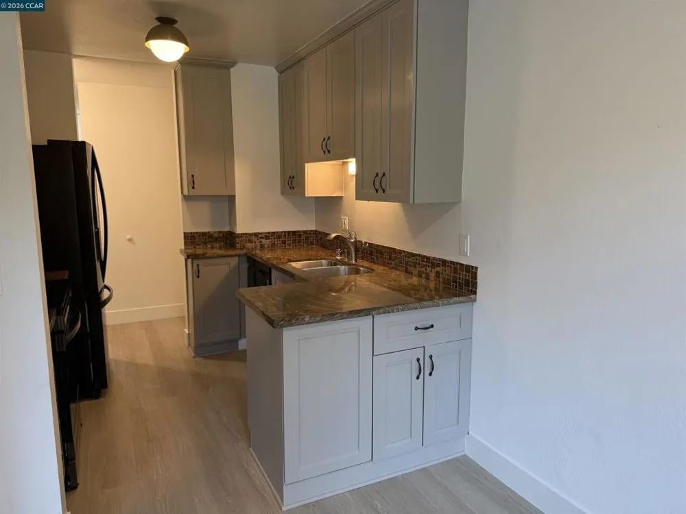 2564 Walnut Blvd Walnut Creek, CA 94596