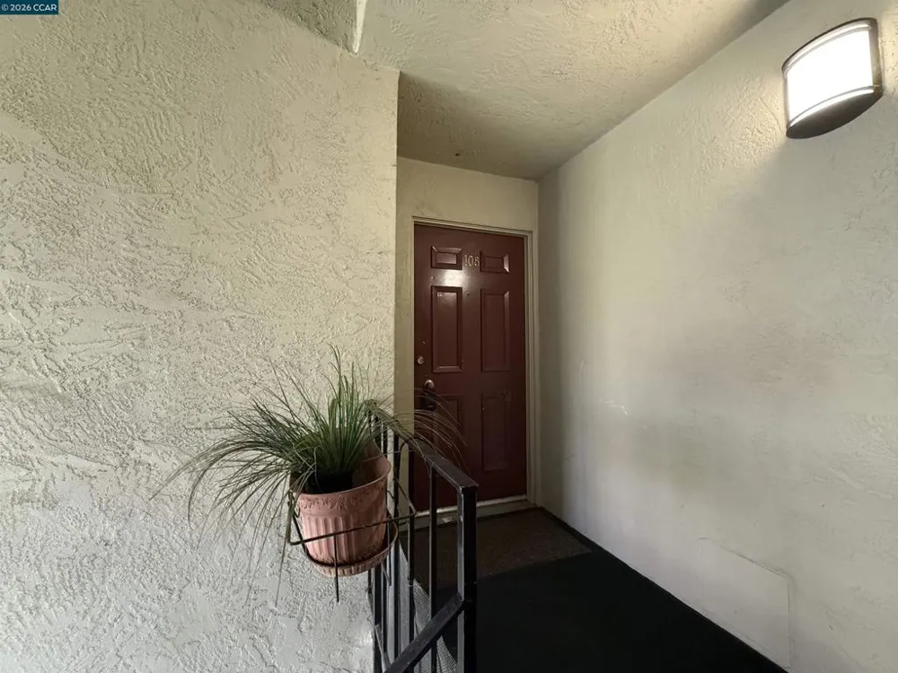 2564 Walnut Blvd Walnut Creek, CA 94596