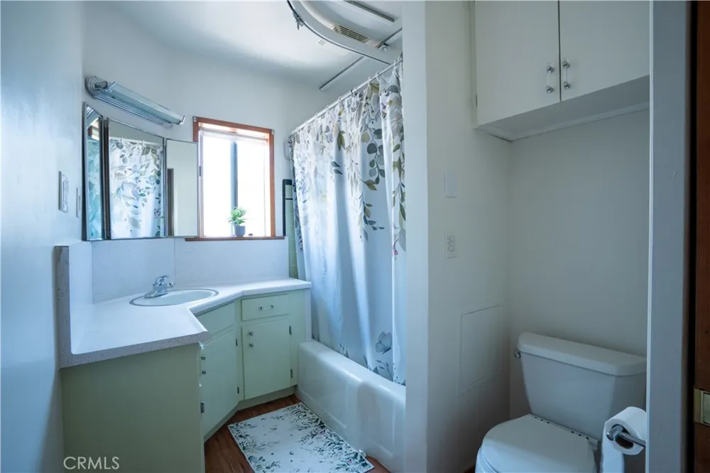 12315 Pomering Downey, CA 90242