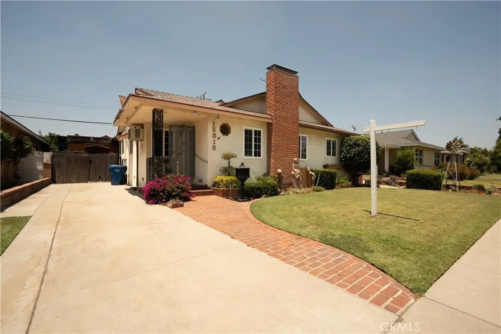12315 Pomering Downey, CA 90242