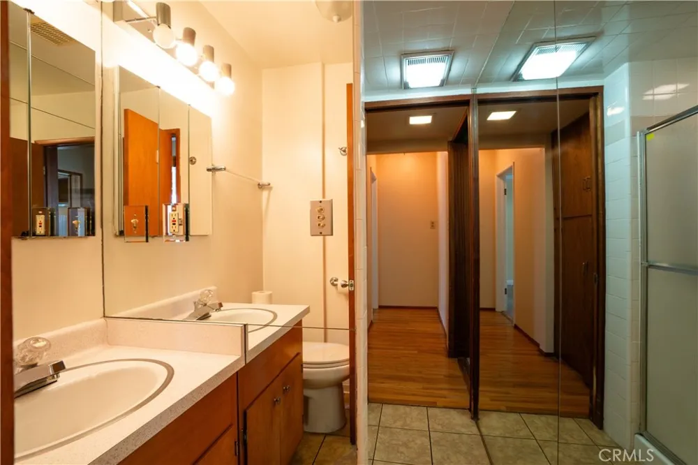12315 Pomering Downey, CA 90242