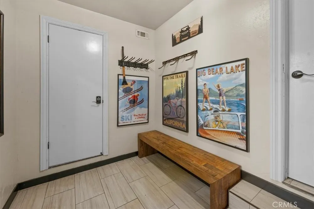 30942 Old City Creek Running Springs, CA 92382
