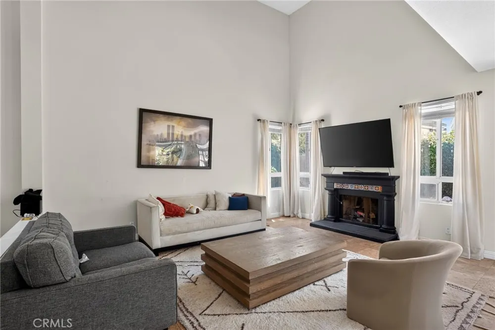 4248 Riverglen Street Moorpark, CA 93021