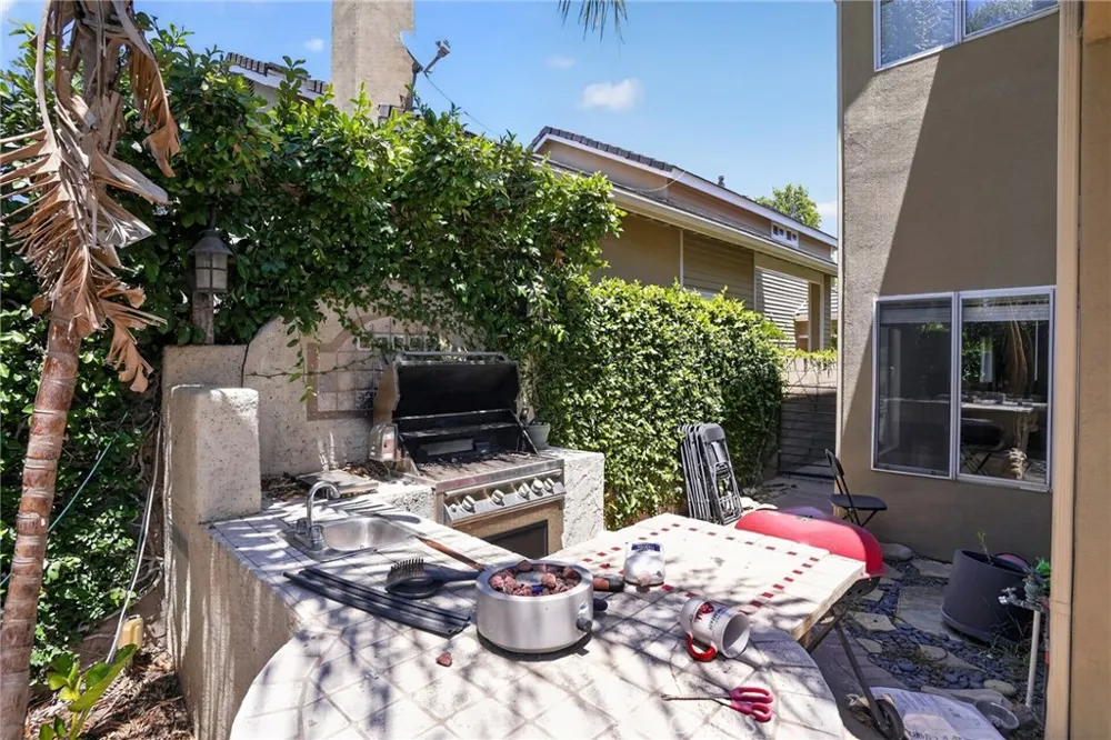 4248 Riverglen Street Moorpark, CA 93021