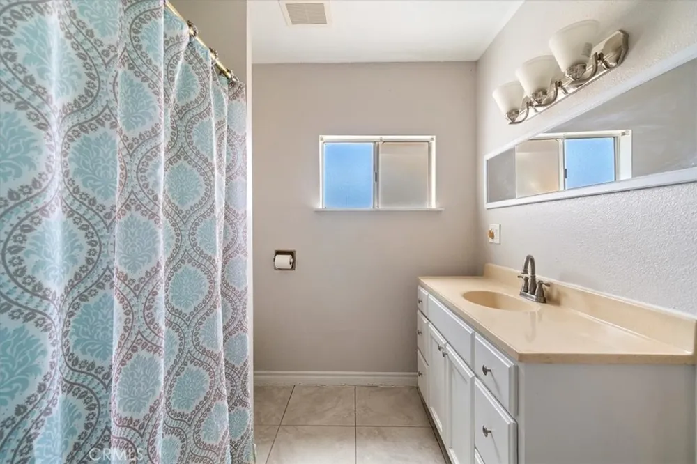 20548 Neuralia Road California City, CA 93505