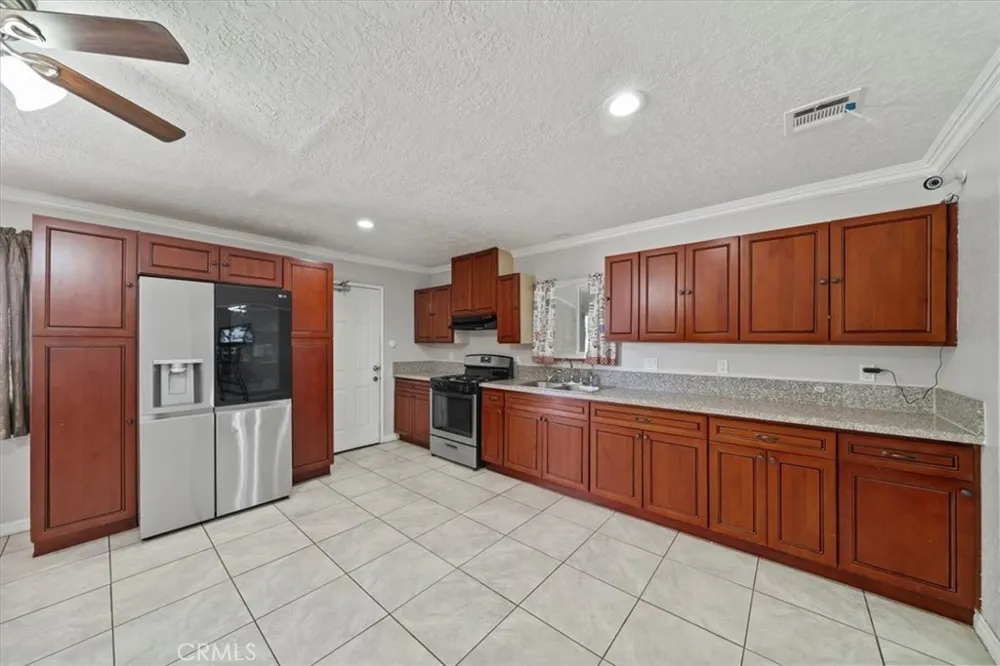 20548 Neuralia Road California City, CA 93505