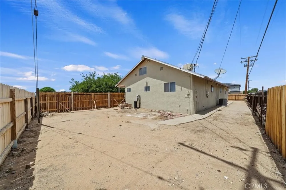 20548 Neuralia Road California City, CA 93505