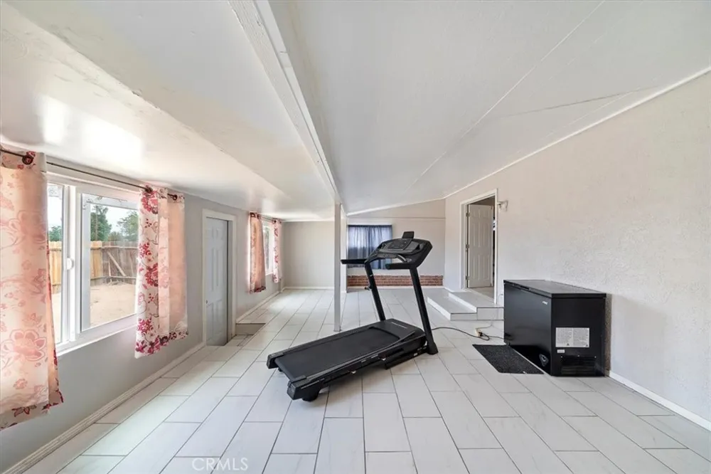 20548 Neuralia Road California City, CA 93505