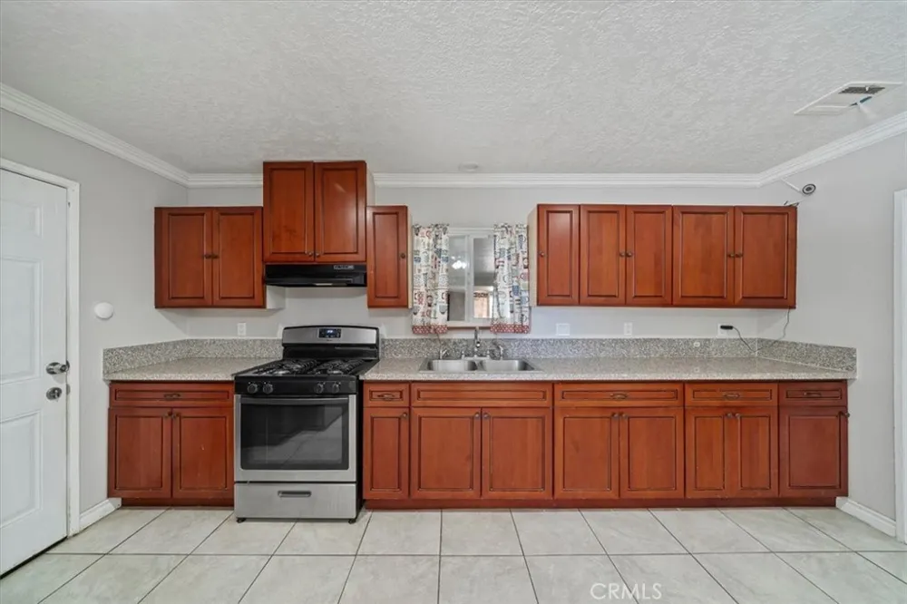 20548 Neuralia Road California City, CA 93505