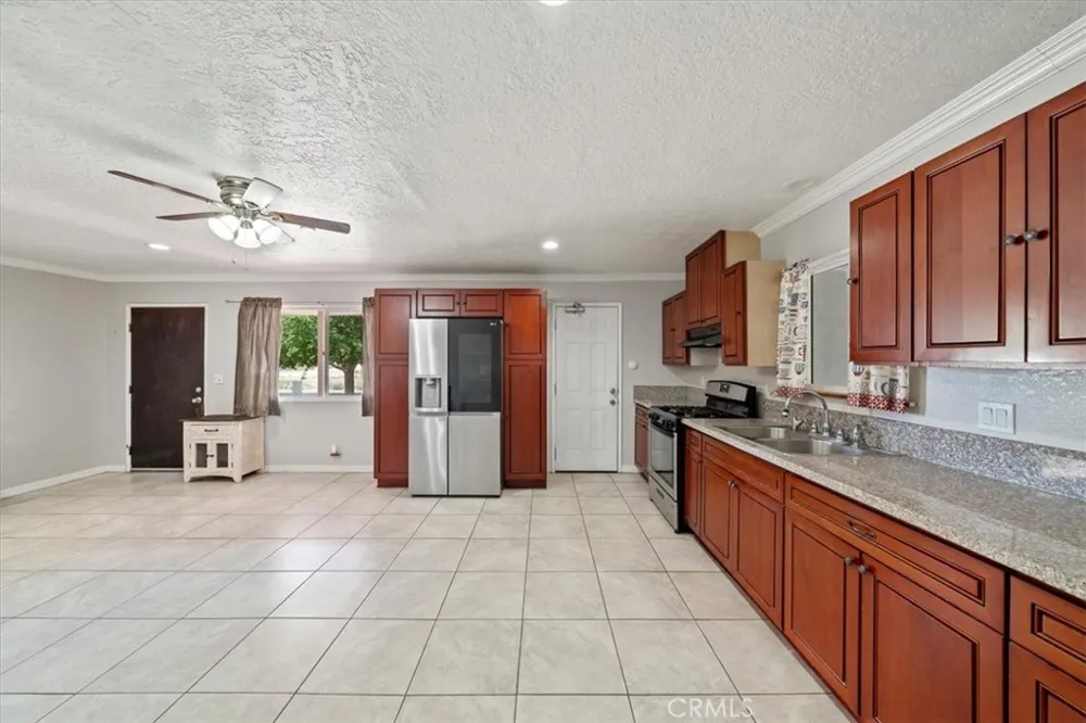 20548 Neuralia Road California City, CA 93505
